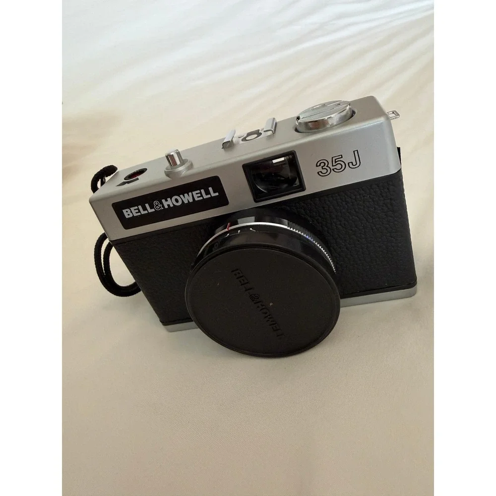 Bell & Howell 35J 35mm‎ Film Camera Vintage Point and Shoot with Case and Box
